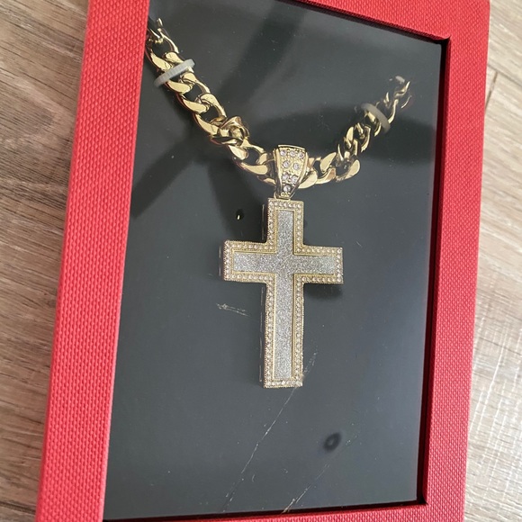 Two tone gold silver bling flashy cross necklace - Picture 5 of 5